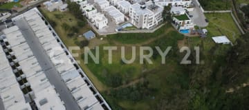Terreno con casa en Tumbaco, 7,606m², alto potencial