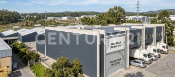 Ofibodegas AleLog - 130m² - Altura 8m - Mezzanine y seguridad 24/7