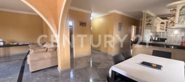 Casa independiente 2 plantas en Samanes 2, 5 hab, $160K