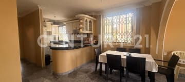 Casa independiente 2 plantas en Samanes 2, 5 hab, $160K
