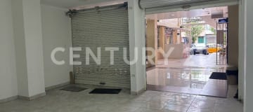 Local 35m² en plaza comercial - Sangolquí - Alto flujo peatonal