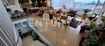 Casa de 307 m² en Nayón con jardín privado y área de BBQ