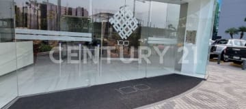 Oficina premium en 100 Business Plaza, Guayaquil - 68.81m² + 2 parqueos