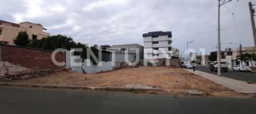 Terreno en Barrio Córdova con servicios y alta plusvalía
