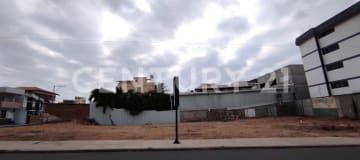 Terreno en Barrio Córdova con servicios y alta plusvalía