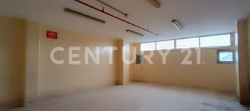 Edificio comercial 2.234m² cerca Av. Américas - BPM certificado