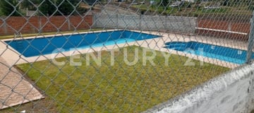 Unidad Educativa en Pifo - 2 ha, canchas, piscina y más
