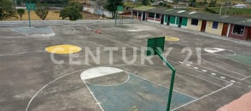 Unidad Educativa en Pifo - 2 ha, canchas, piscina y más