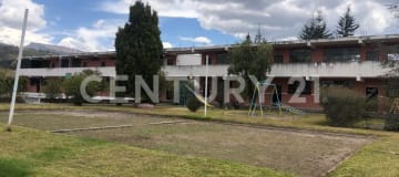 Unidad Educativa en Pifo - 2 ha, canchas, piscina y más