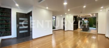 Casa de lujo en Nayón con piscina y jacuzzi