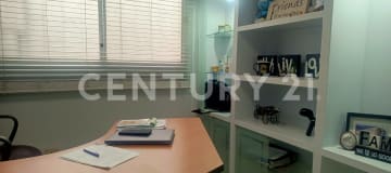 Consultorio amoblado 40m² en Clínica Alcívar, Guayaquil