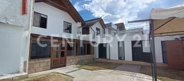 Casa 600 m² + local y departamento - Norte de Quito