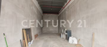 Local en Almax Center - 70m² con mezzanine y entrega inmediata