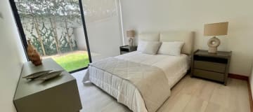 Vendo departamento exclusivo dos dormitorios en La Primavera Cumbayá MGV