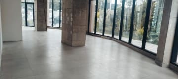 Venta o Renta Local Comercial en planta baja. 100m2. Edificio Epiq. Sector: La Carolina