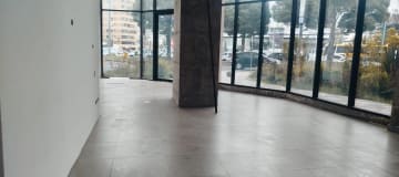 Venta o Renta Local Comercial en planta baja. 100m2. Edificio Epiq. Sector: La Carolina