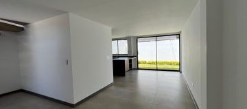Tumbaco, CASA INDEPENDIENTE en venta con jardín, en exclusivo conjunto C17