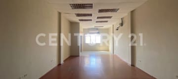 Local/oficina en alquiler en Av. Juan Tanca Marengo