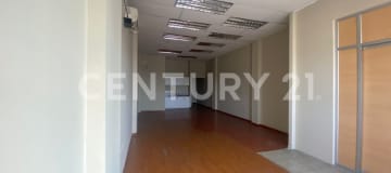 Local/oficina en alquiler en Av. Juan Tanca Marengo