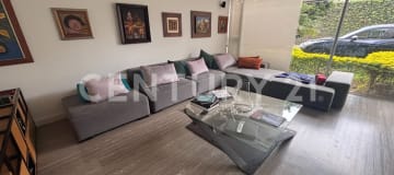 Casa de lujo en Cumbayá: 257m², piscina y seguridad