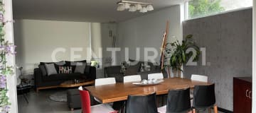 Venta casa moderna en Tumbaco, 3 hab, 2.5 baños