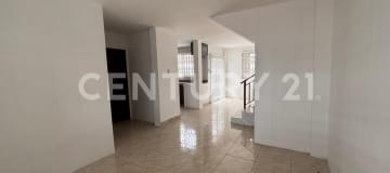 Casa comercial/residencial, 3 dorm, 3 baños, patio