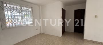 Casa comercial/residencial, 3 dorm, 3 baños, patio