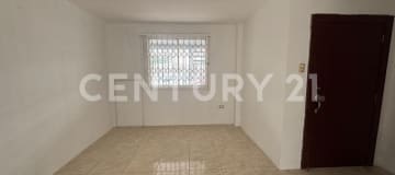 Casa comercial/residencial, 3 dorm, 3 baños, patio