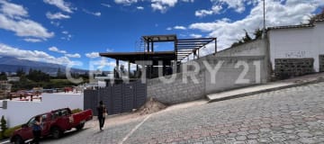 Local para restaurante premium en Puembo, 316m²