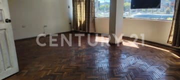 Casa en Turubamba cerca de Quicentro Sur con terraza