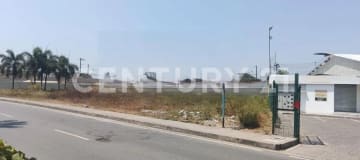 Terreno 1,567m² en vía principal - Ideal para proyectos comerciales