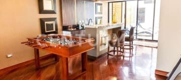 Casa 540m² en Cumbayá con piscina, BBQ y seguridad privada
