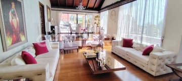 Casa 540m² en Cumbayá con piscina, BBQ y seguridad privada