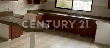 Casa 4 dormitorios c/baño en Estancias del Río, piscina y gimnasio