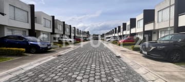 Casas en venta en Bocatoma-Conocoto con crédito VIP y patio