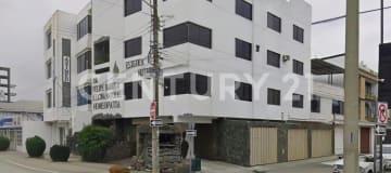 Edificio corporativo en Kennedy, 700m² y 5 niveles