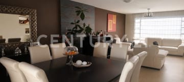 Casa en Valle de Los Chillos, 3 dormitorios, 212 m²