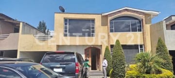 Casa en Valle de Los Chillos, 3 dormitorios, 212 m²