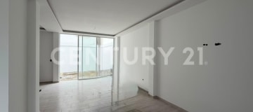 Casa de estreno en Urb. Logare Via Salitre con club social y piscina