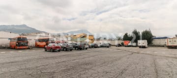 Terreno 4,802m² + casa 3 pisos en sector estratégico