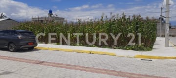 Terreno esquinero urbanizado en Bellavista, Calderón