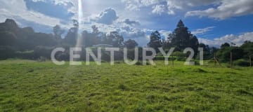 Lote de 1,050 m² en Sangolquí con alta plusvalía y permisos listos