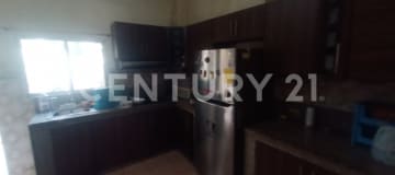 Casa 5 hab, 3 niveles, terraza y garage en Los Jazmines Sur