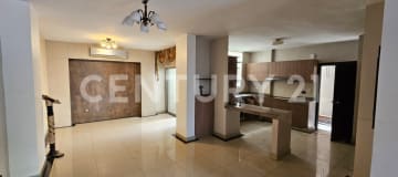 Casa de lujo en zona exclusiva con 3 dormitorios y piscina