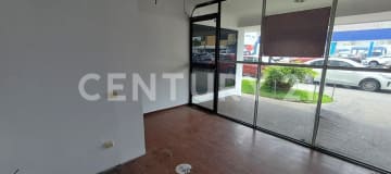 Local esquinero de 140m² en Torres del Norte con alta visibilidad