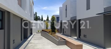 Casa nueva en conjunto residencial - 190 m² en Quito Norte