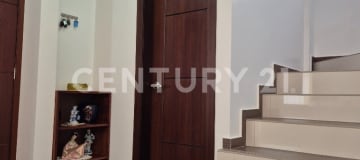 Casa acogedora en conjunto pequeño con 4 habitaciones y terraza