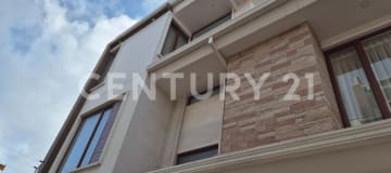 Casa acogedora en conjunto pequeño con 4 habitaciones y terraza