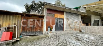 Propiedad mixta: negocio, oficina y vivienda en San Vicente