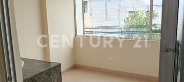 Oficina 22m² en Calderón - Ubicación comercial estratégica